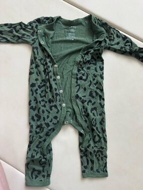 Kyte BABY Green Leopard-Print Long Sleeve One-Piece